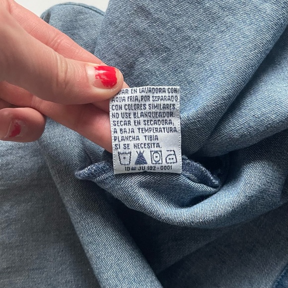 Vintage Bobbie Brooks Denim Short Sleeve - Embroidered Flowers - Size Large - Picture 14 of 14